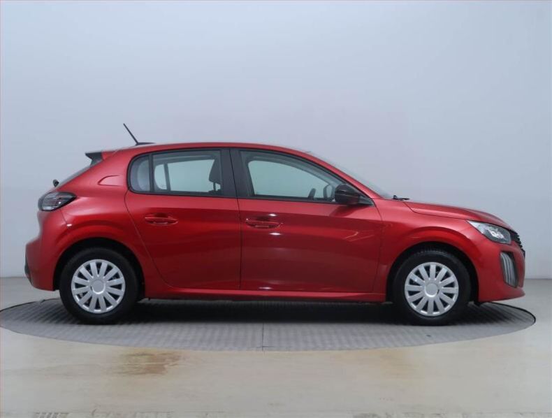 Peugeot 208 - hlavní fotka