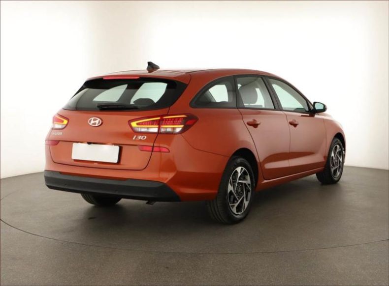 Hyundai i30 - hlavní fotka