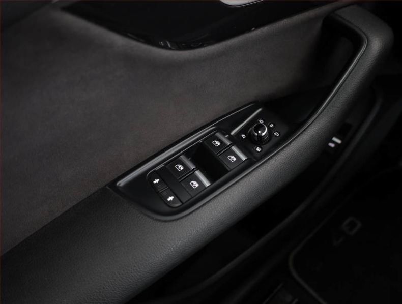 Audi Q7 - hlavní fotka