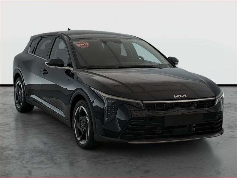 Kia K4 - hlavní foto