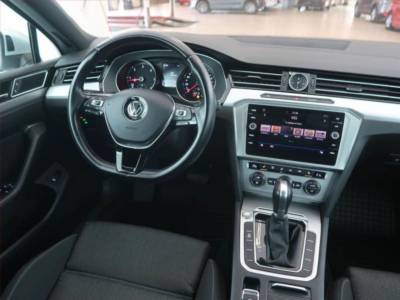 Volkswagen Passat - hlavní fotka