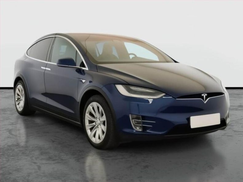 Tesla Model X - hlavní foto