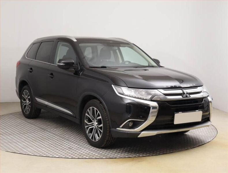 Mitsubishi Outlander - hlavní foto
