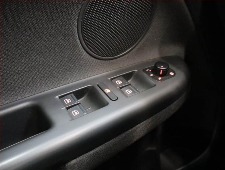 Volkswagen Golf - hlavní fotka inzerátu