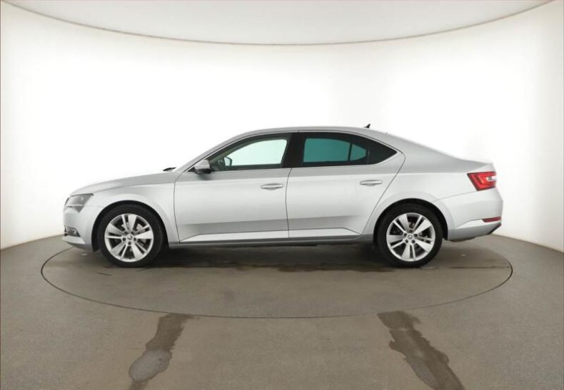 Škoda Superb - hlavní fotka