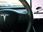 Tesla Model 3 - fotka číslo 17