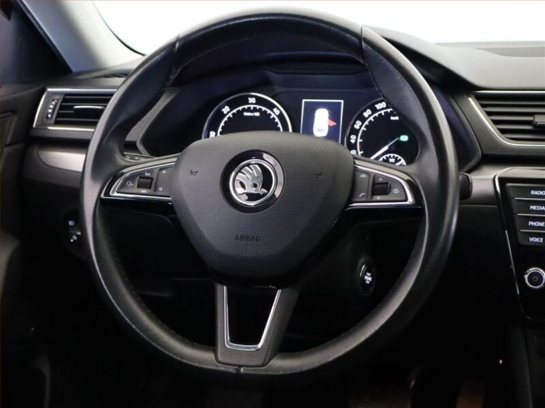 Škoda Superb - hlavní fotka