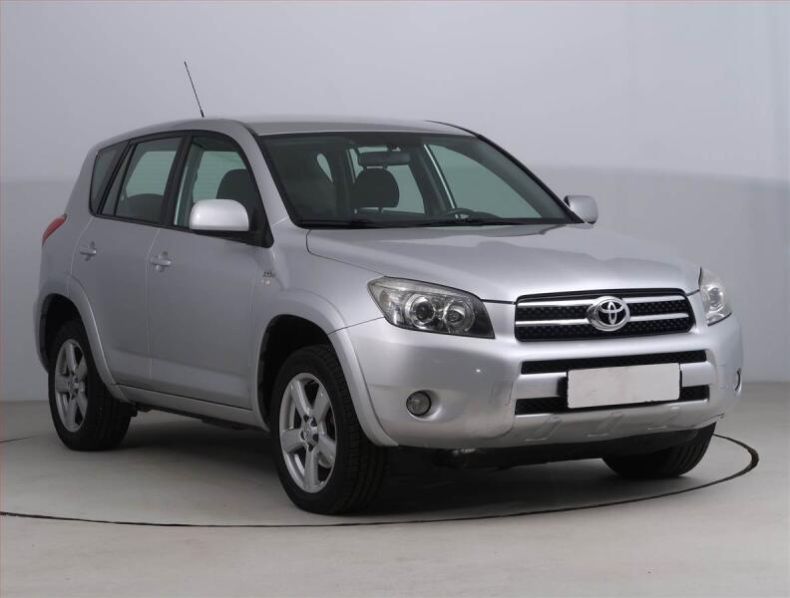 Toyota RAV 4 - hlavní foto