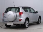 Toyota RAV 4 - fotka číslo 4
