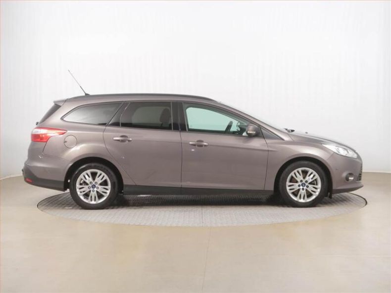 Ford Focus - hlavní fotka
