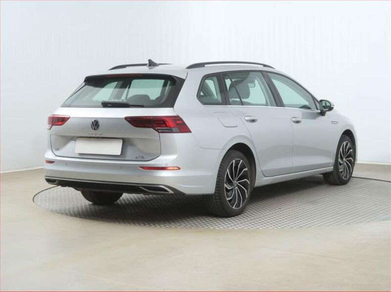 Volkswagen Golf - hlavní fotka