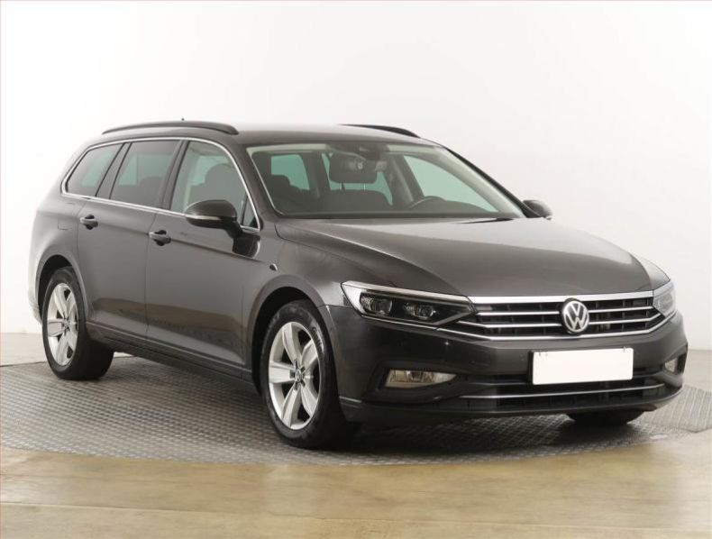 Volkswagen Passat - hlavní foto