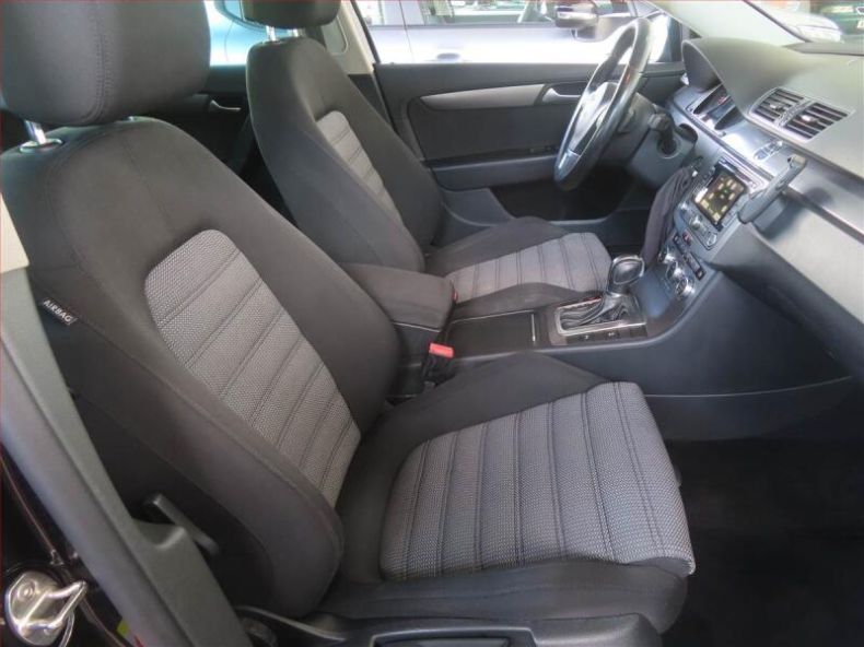 Volkswagen Passat - hlavní fotka