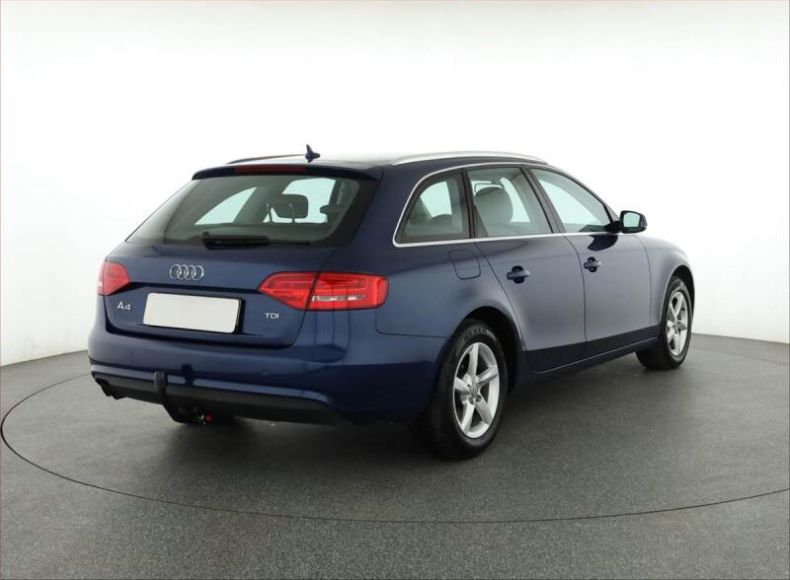 Audi A4 - hlavní fotka
