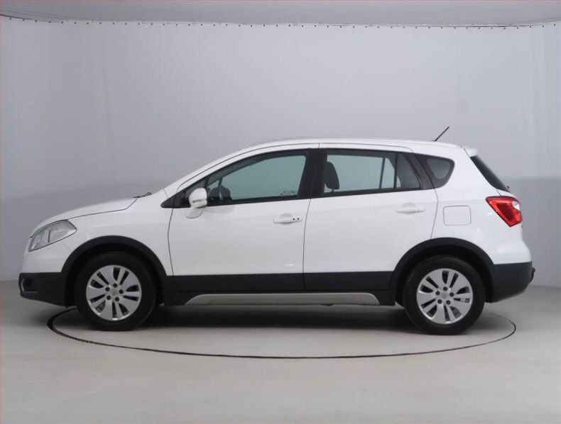 Suzuki SX4 - hlavní fotka
