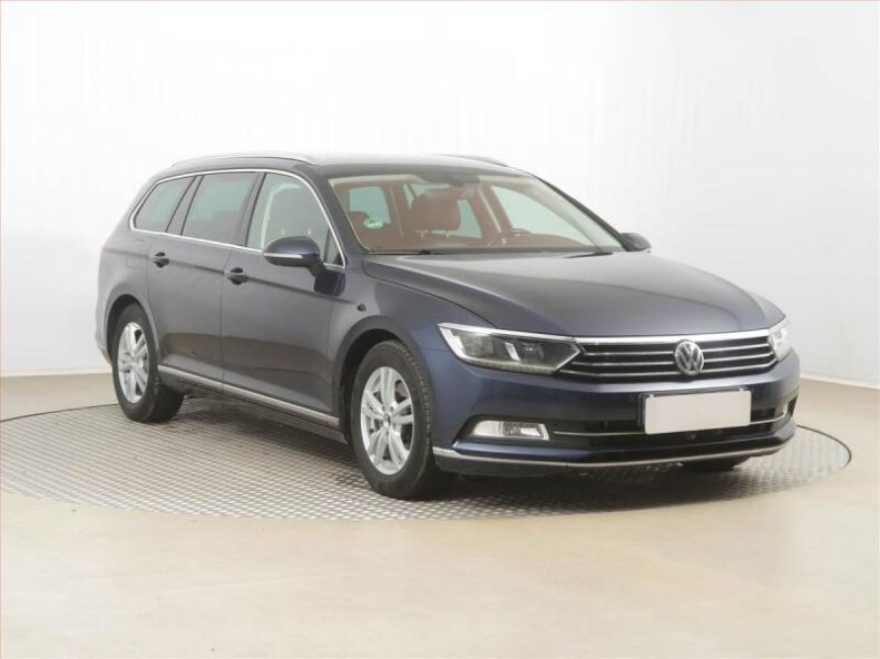 Volkswagen Passat - hlavní fotka inzerátu