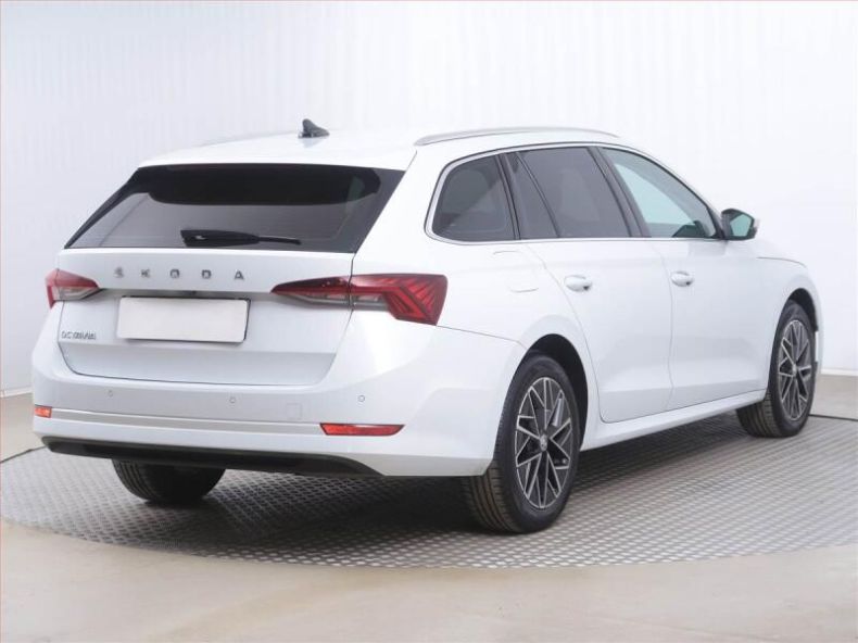 Škoda Octavia - hlavní fotka