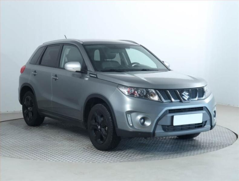 Suzuki Vitara - hlavní fotka