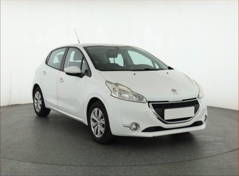 Peugeot 208 - hlavní foto