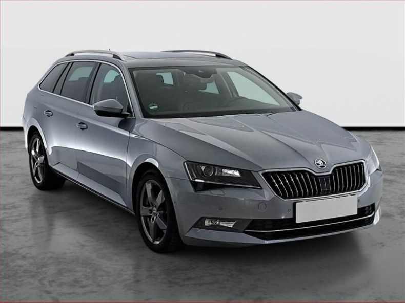 Škoda Superb - hlavní foto