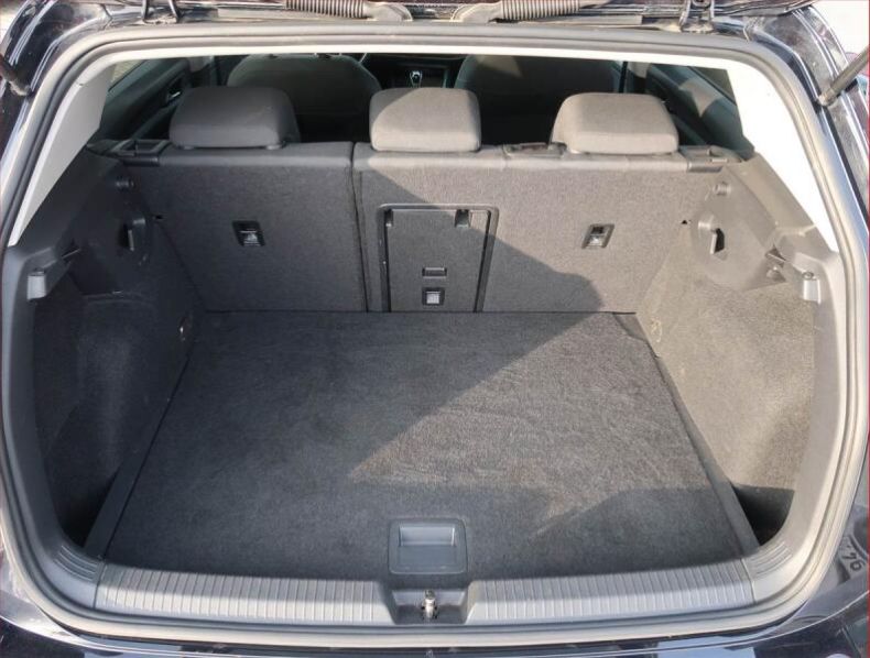 Volkswagen Golf - hlavní fotka