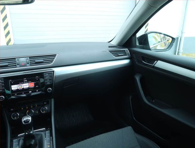 Škoda Superb - hlavní fotka