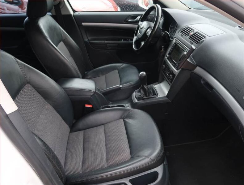 Škoda Octavia - hlavní fotka