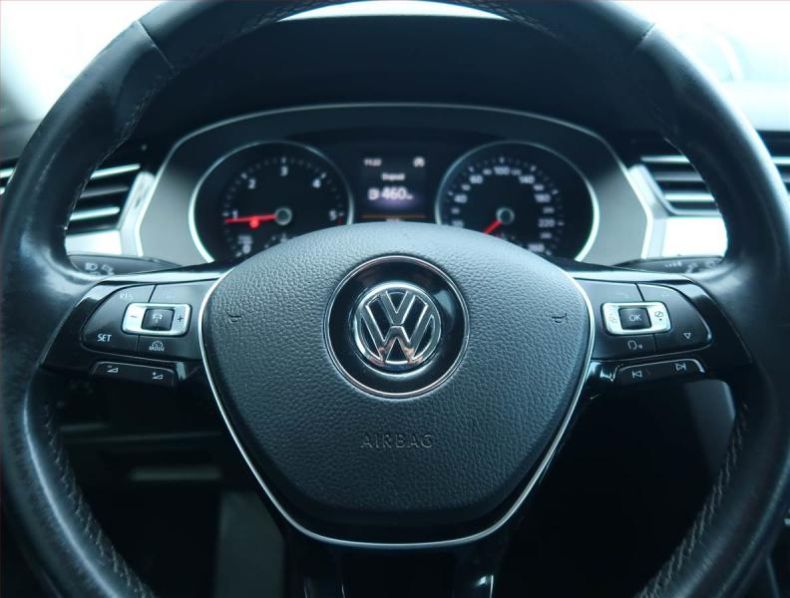 Volkswagen Passat - hlavní fotka