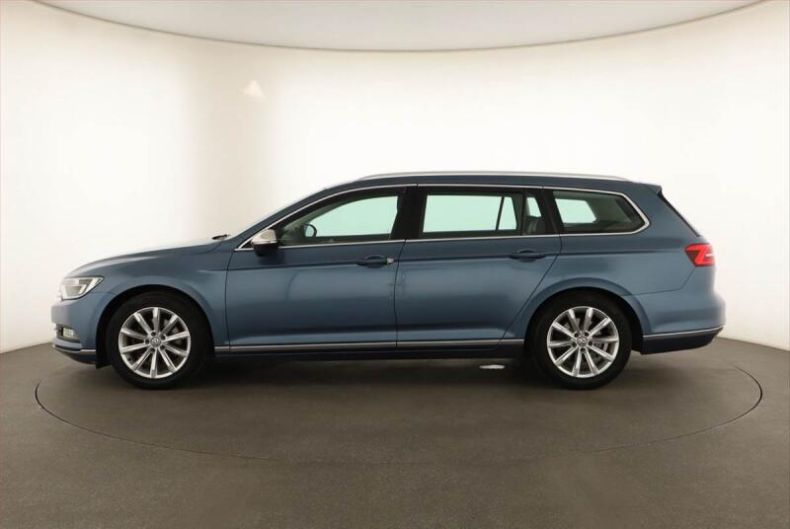 Volkswagen Passat - hlavní fotka