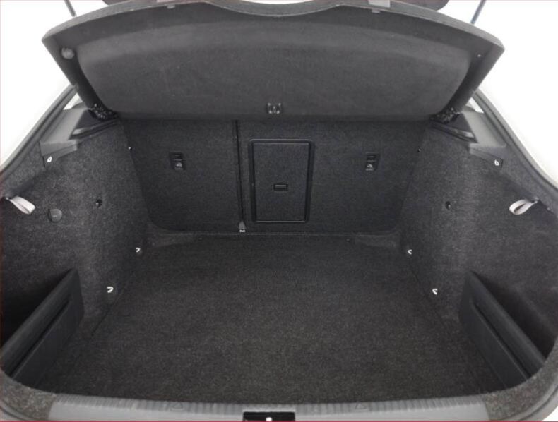 Škoda Octavia - hlavní fotka