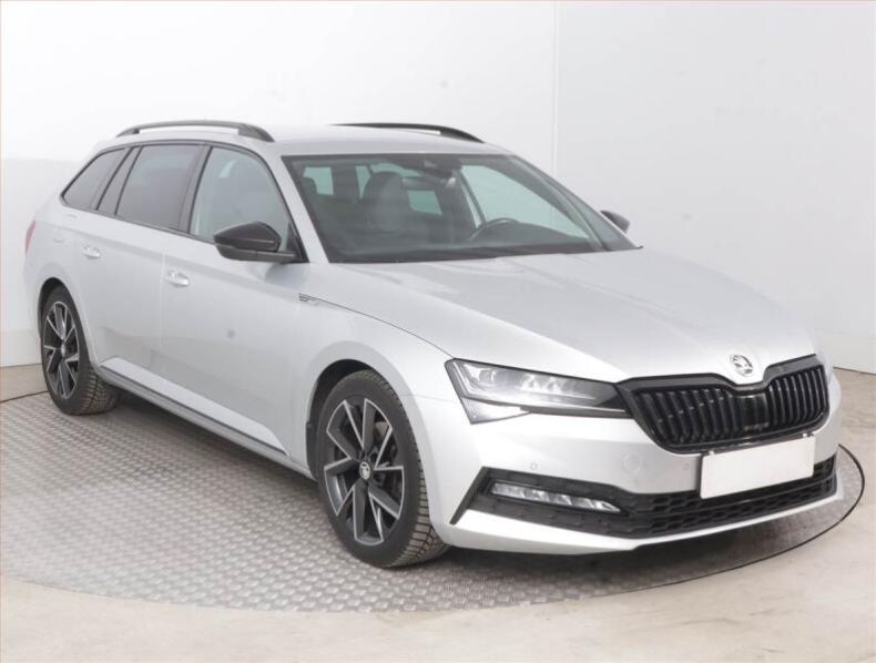 Škoda Superb - hlavní foto