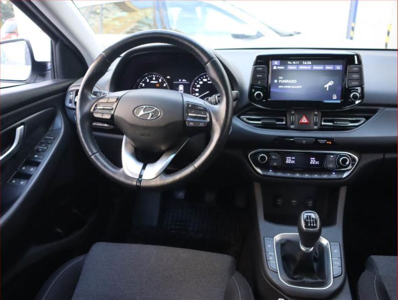 Nissan Micra - hlavní fotka inzerátu