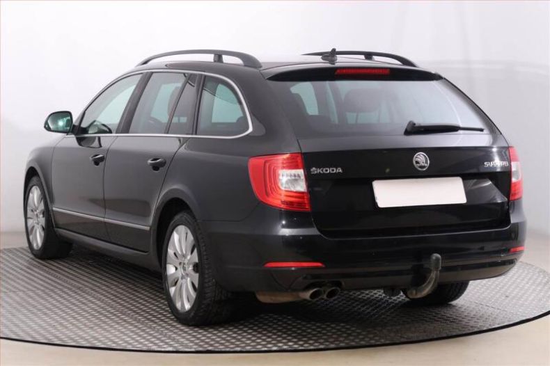 Škoda Superb - hlavní fotka