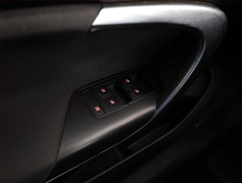 Opel Insignia - hlavní fotka