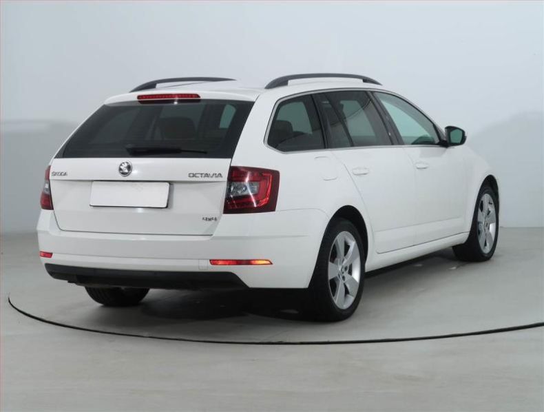 Škoda Octavia - hlavní fotka