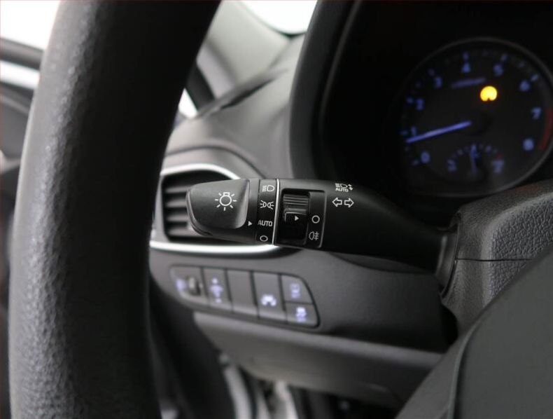 Hyundai i30 - hlavní fotka