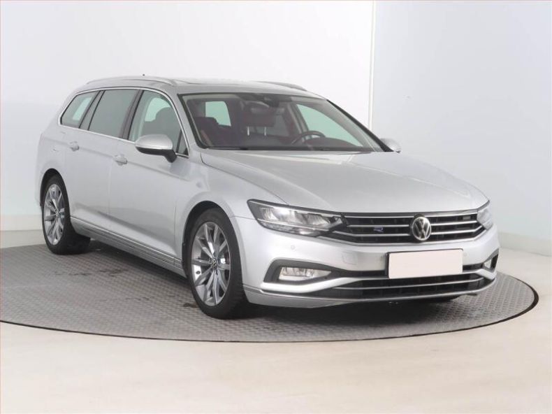 Volkswagen Passat - hlavní foto