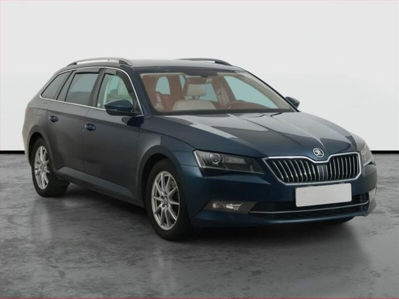 Škoda Superb - hlavní foto