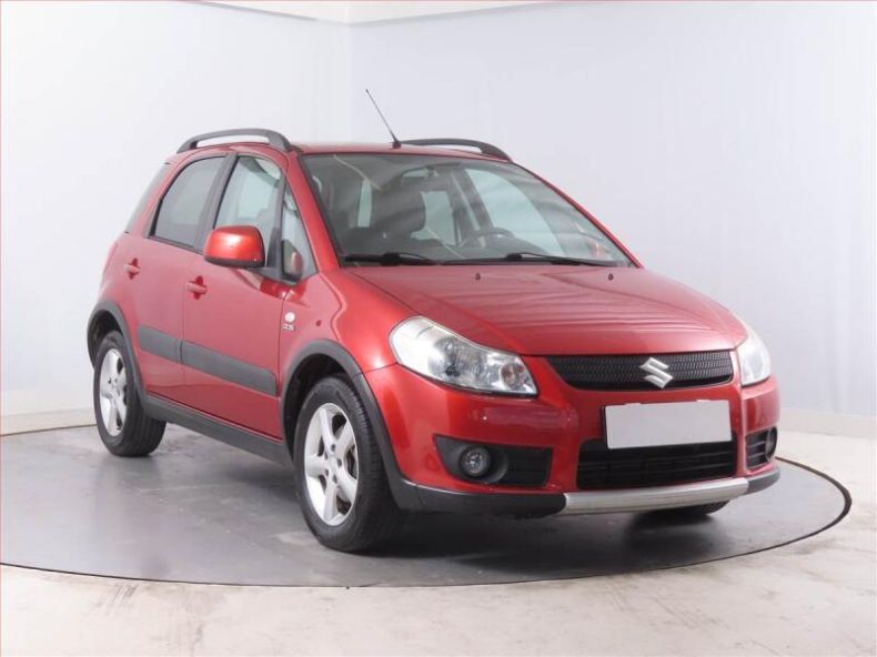 Suzuki SX4 - hlavní foto