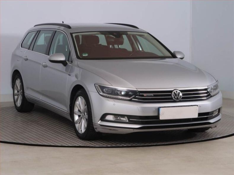 Volkswagen Passat - hlavní fotka inzerátu