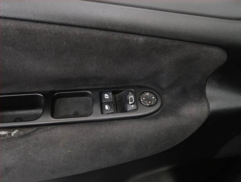 Peugeot 207 - hlavní fotka