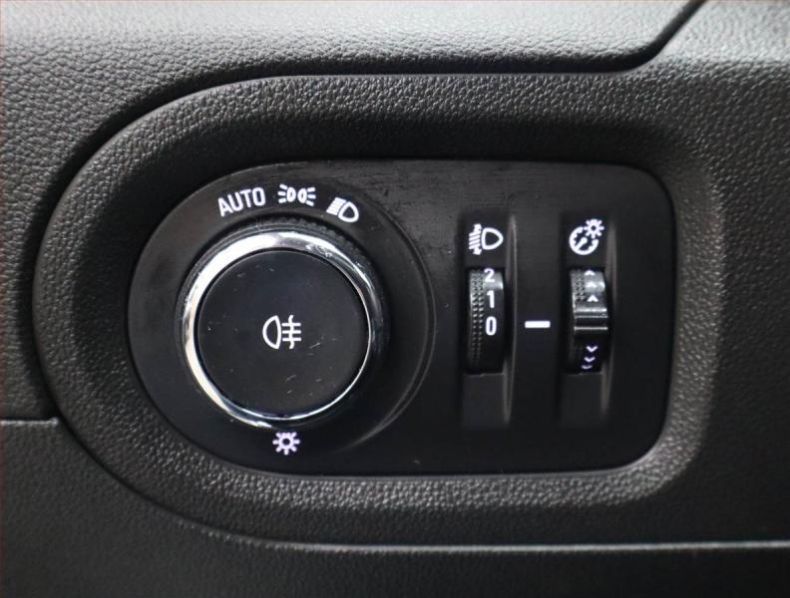 Opel Grandland X - hlavní fotka