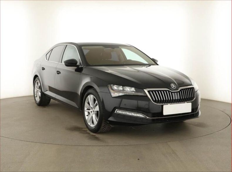 Škoda Superb - hlavní foto