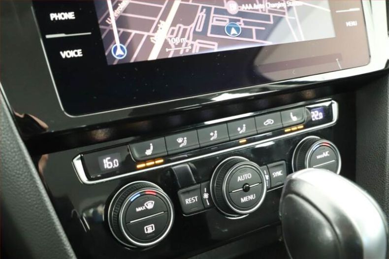 Volkswagen Passat - hlavní fotka