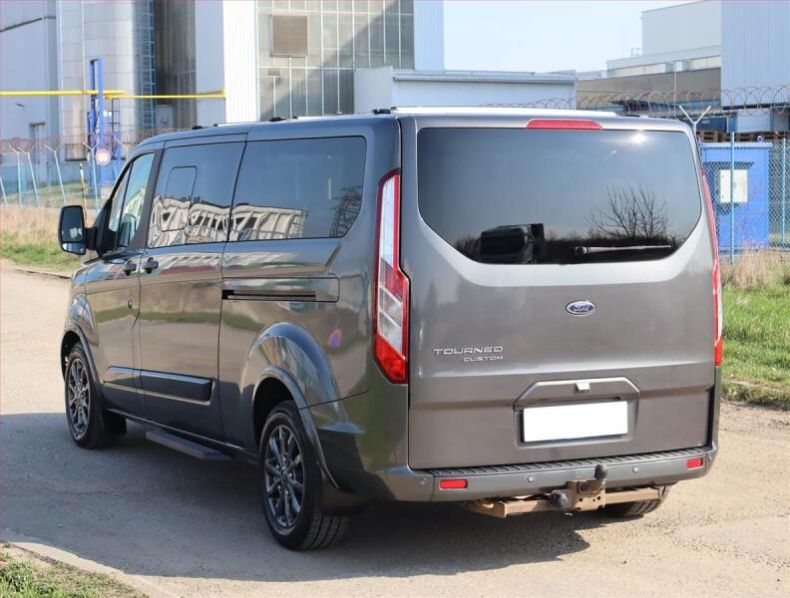 Ford Tourneo - hlavní foto
