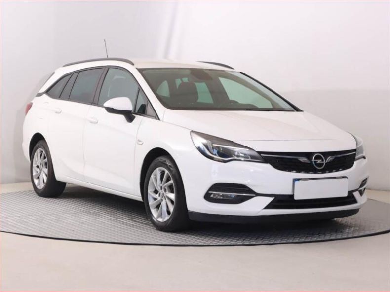 Opel Astra - hlavní foto
