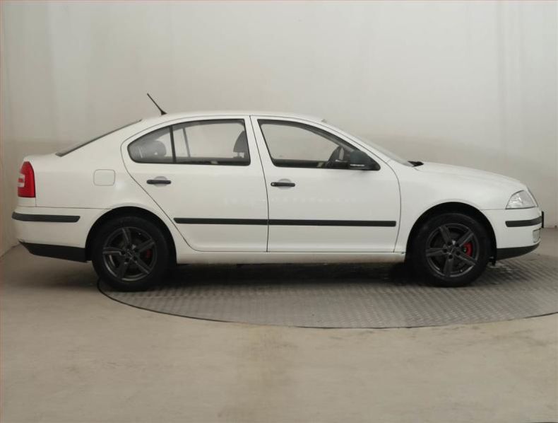 Škoda Octavia - hlavní fotka