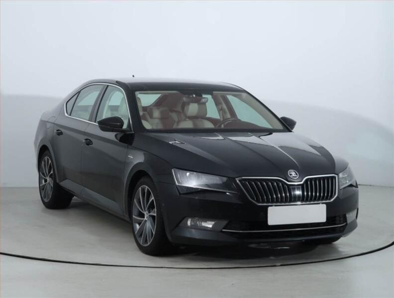 Škoda Superb - hlavní foto