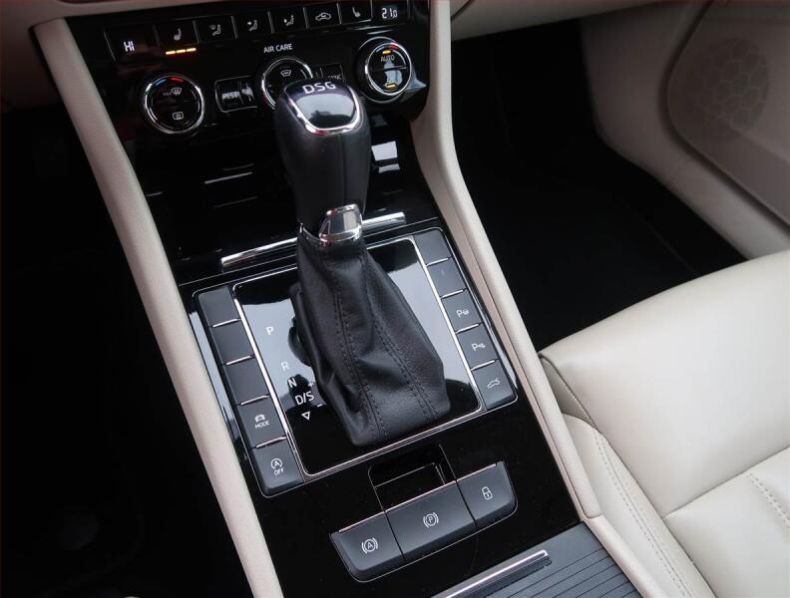 Škoda Superb - hlavní foto