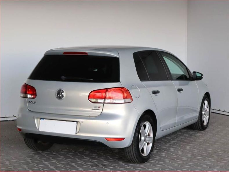 Volkswagen Golf - hlavní fotka